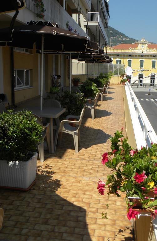 Albergo La Neigra セストリ・レヴァンテ エクステリア 写真